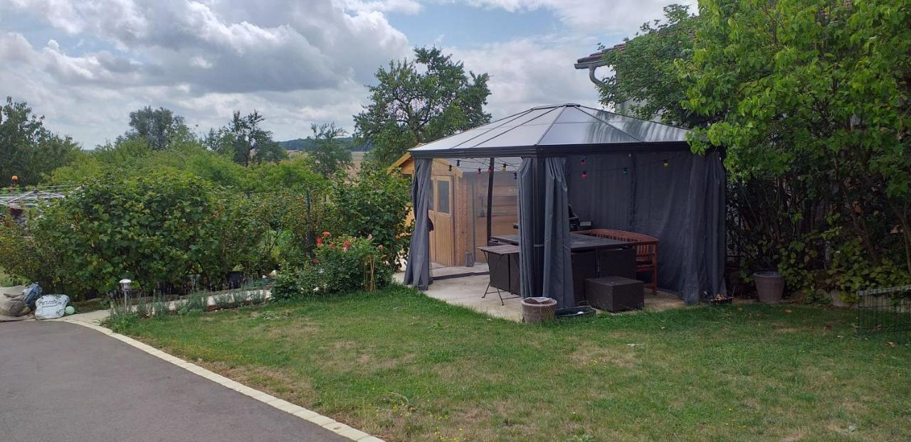 Les Gremilles Bed & Breakfast Bassoncourt Exterior foto