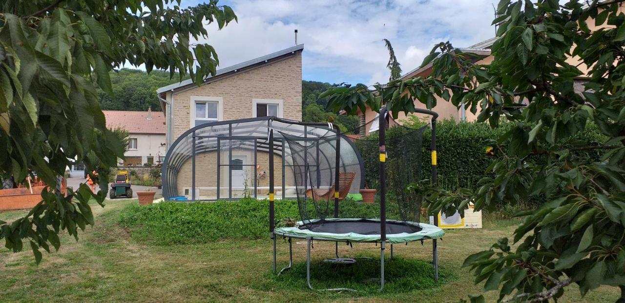 Les Gremilles Bed & Breakfast Bassoncourt Exterior foto
